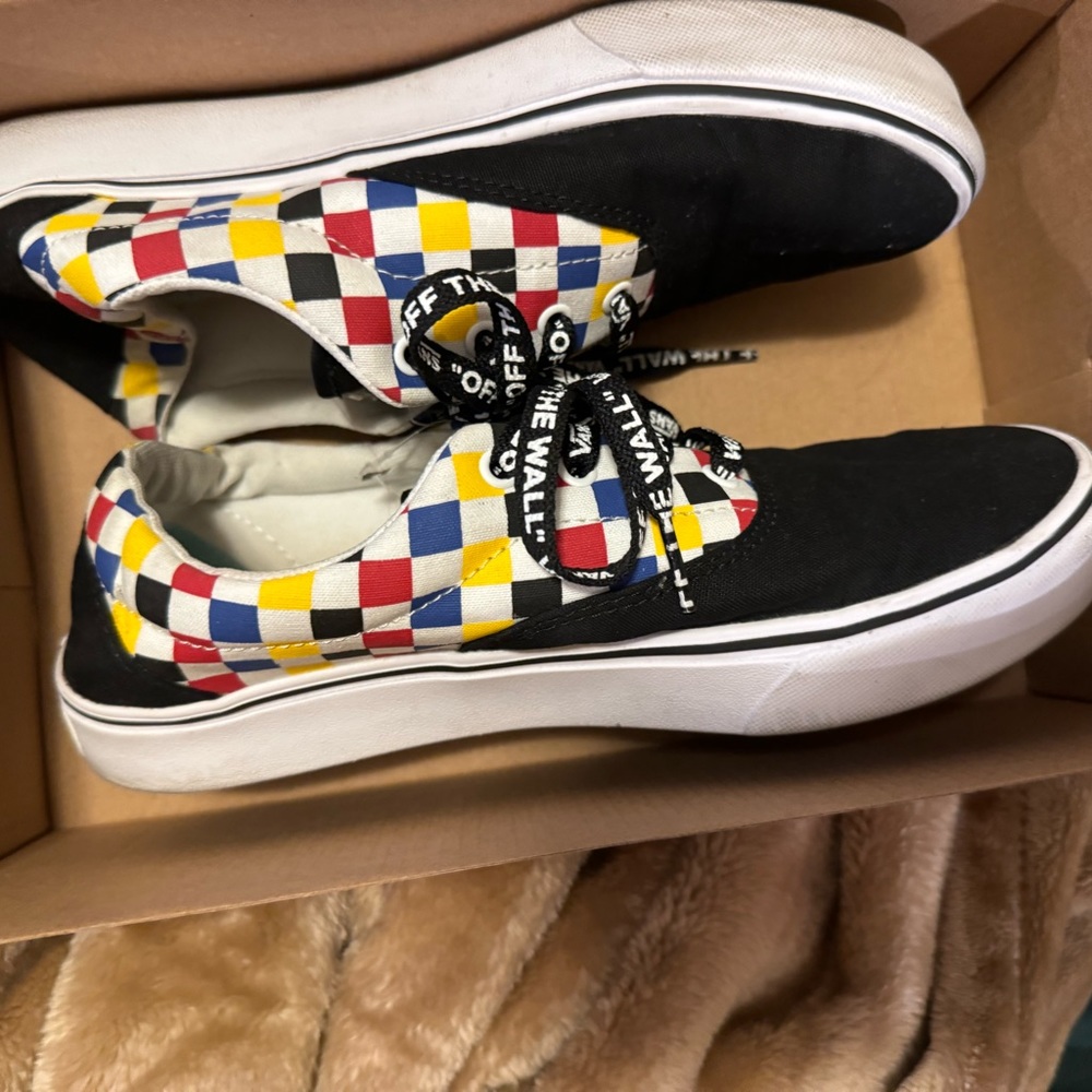 Vans worn once bought too small